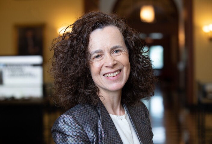 Rebecca Henderson Headshot