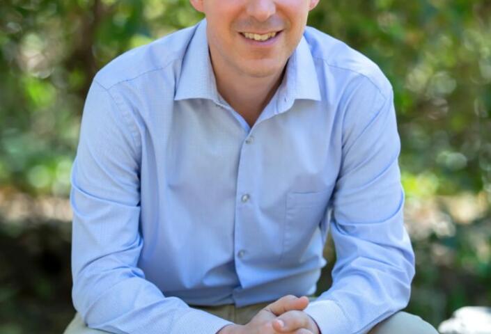 Photo of new Harvard Kennedy School Dean Jeremy Weinstein