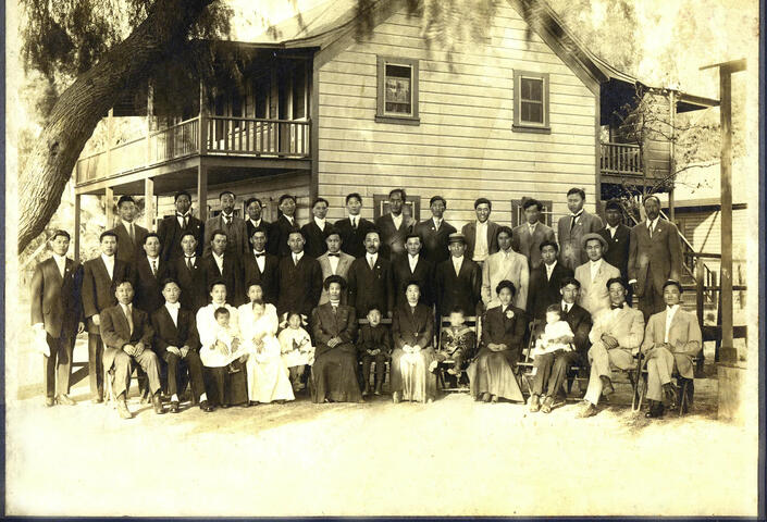 Members of the Korean National Association (KNA) gather in Riverside, California, in 1911.