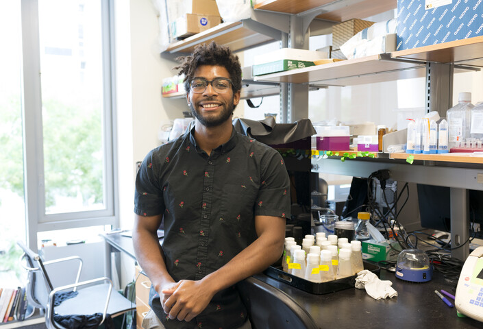 GSAS student Matt Smith in the lab
