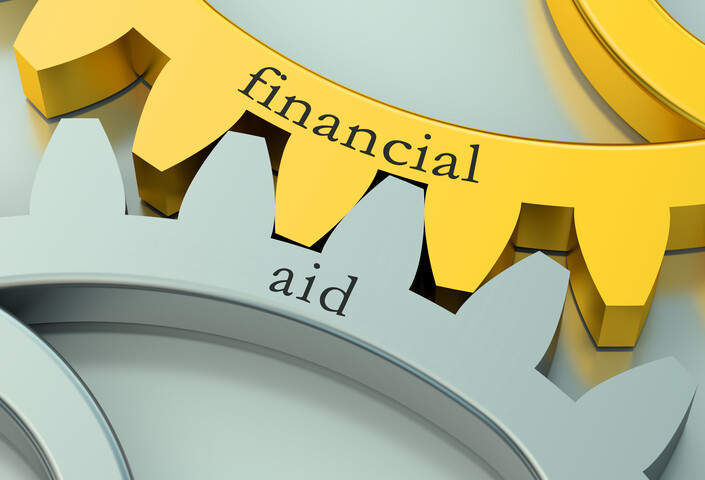 Wheels turning with the words Financial Aid, yellow and green