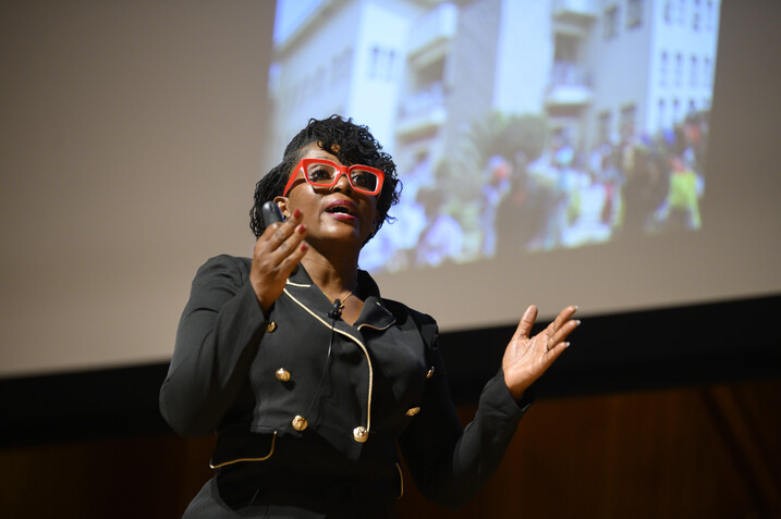 Gbemisola Abiola presenting at the Harvard Horizons Symposium on April 11, 2023.