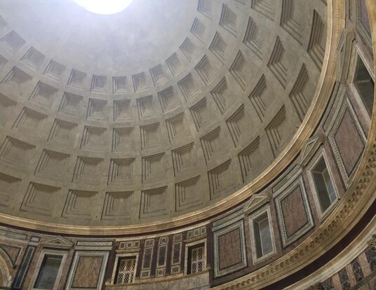 internal view of Pantheon, with oculus visible