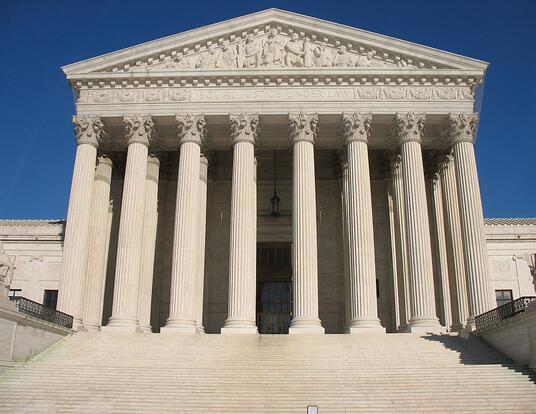 Photo of the US Supreme Court building