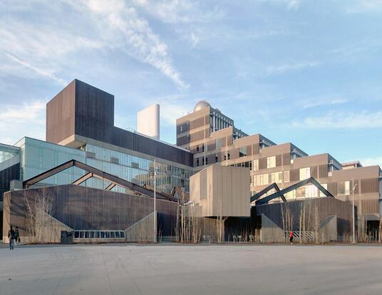 Exterior Shot of Harvard's Science Center Building