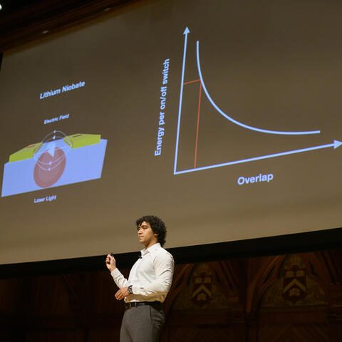 Physicist Dylan Renaud, PhD ’24, presenting at the 2024 Harvard Horizons Symposium