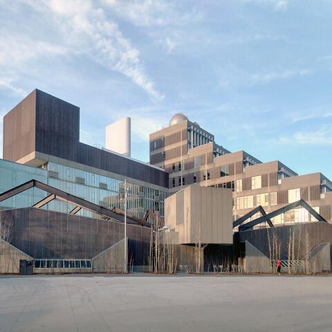 Exterior Shot of Harvard's Science Center Building