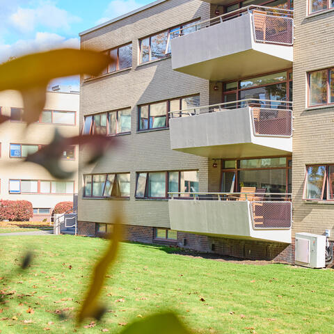 exterior of GSAS residence hall