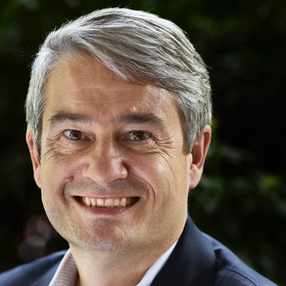 Stephen Ansolabehere headshot